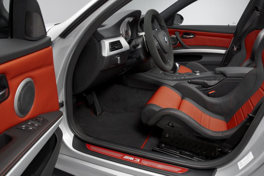  BMW M3 CRT 2011 года  (фото 43 из 76)